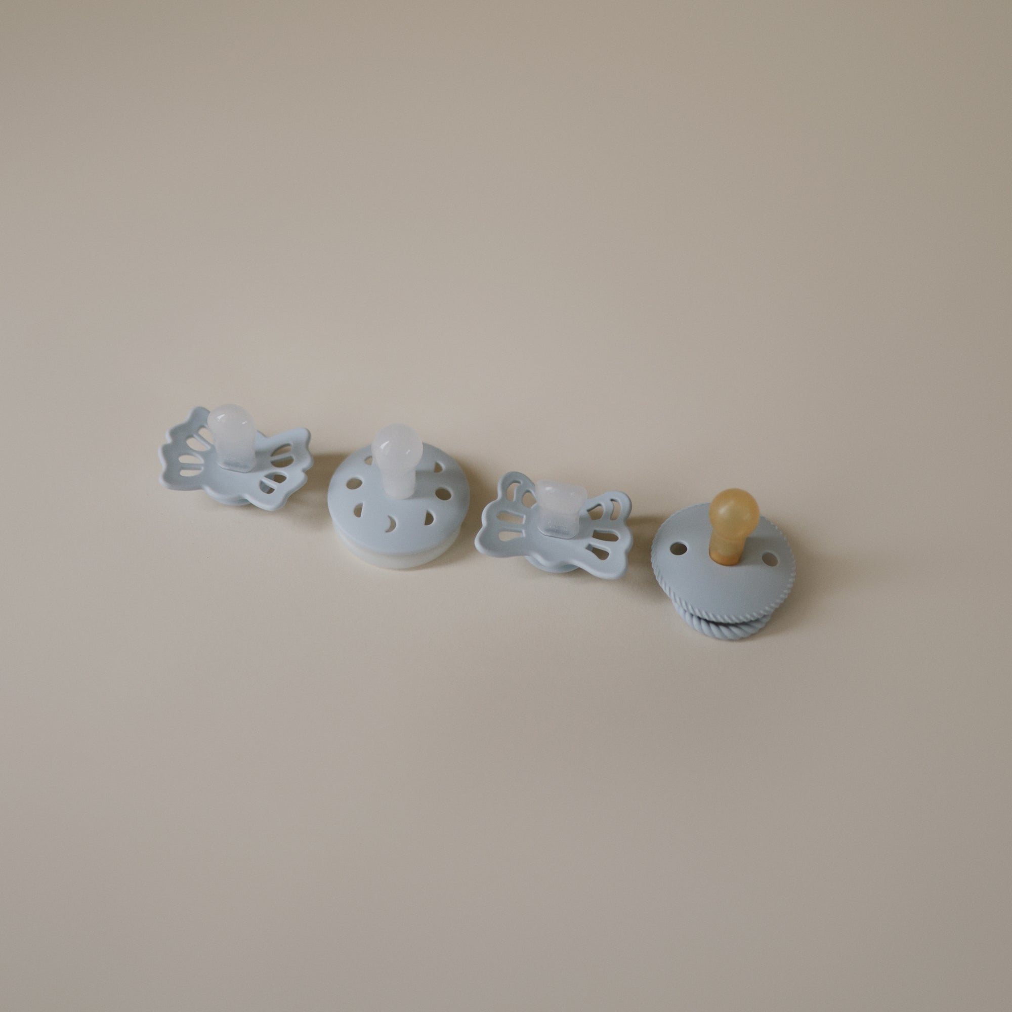 FRIGG Baby's First Pacifier Moonlight Sailing (Powder Blue) 4-Pack – Mushie