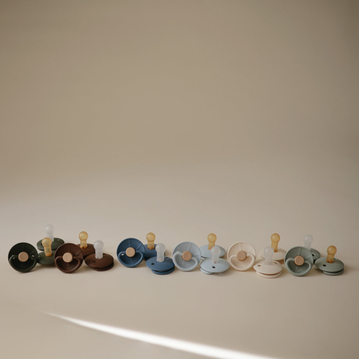 FRIGG Little Viking Natural Rubber Pacifier 2-Pack – Mushie