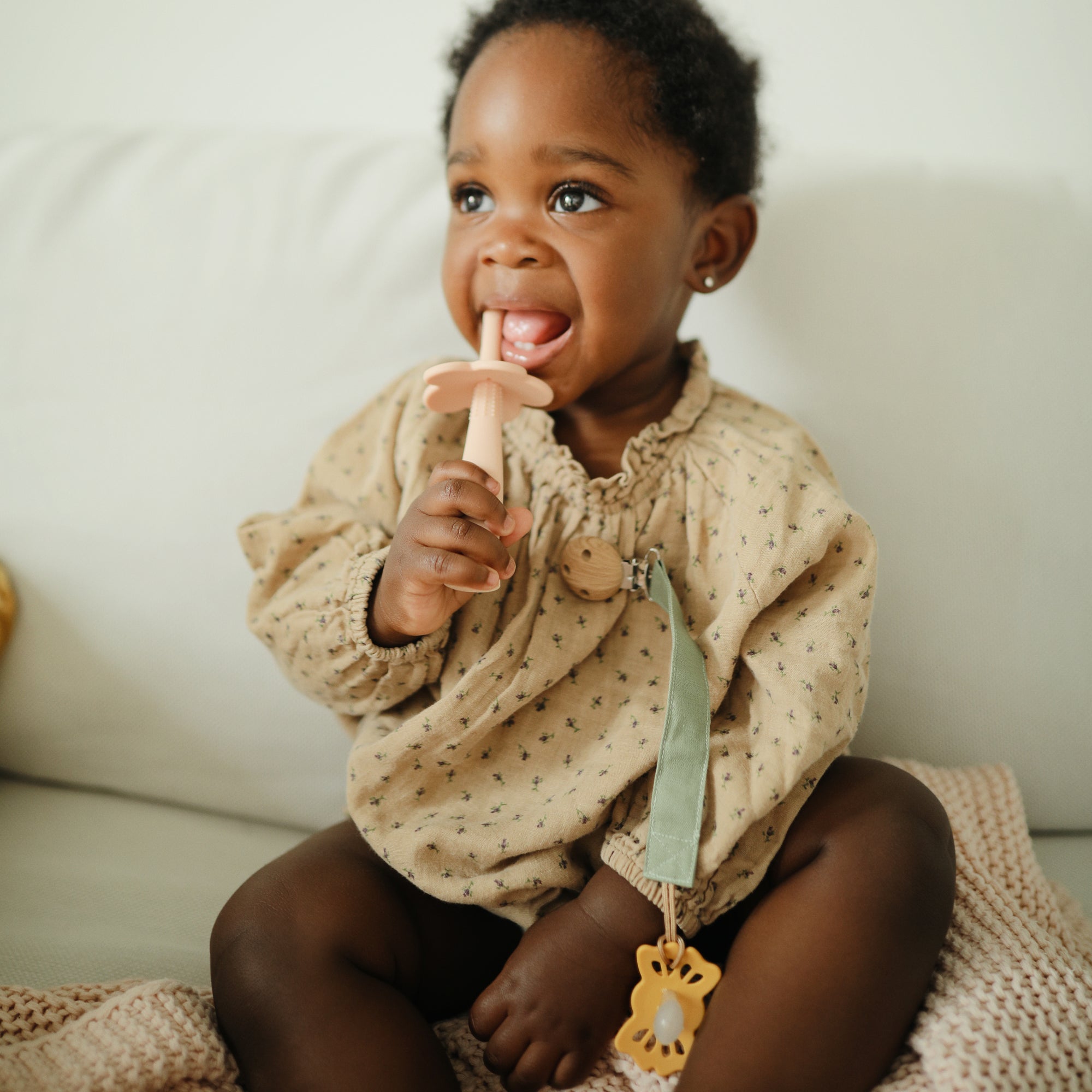 Linen Pacifier Clip 2-Pack