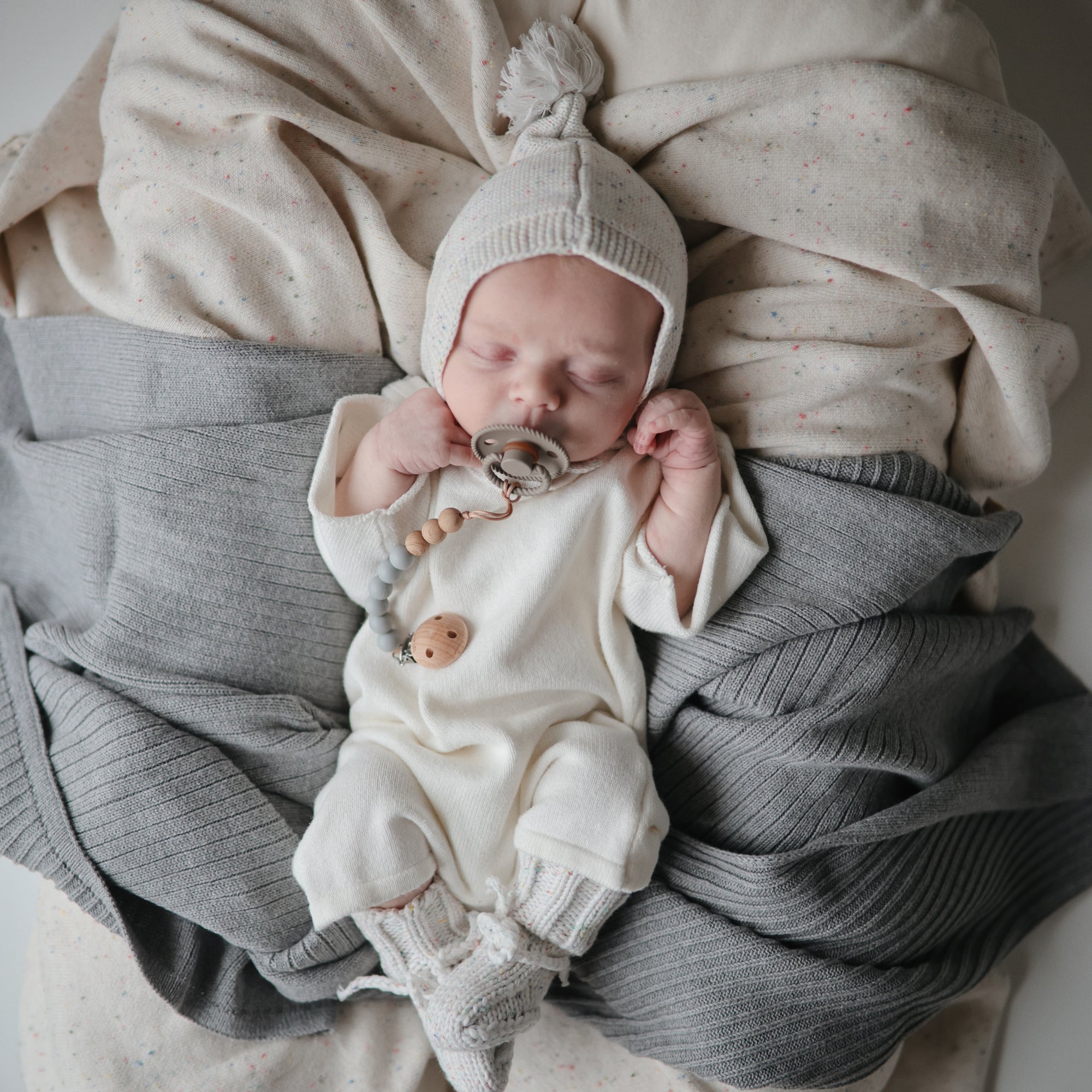 FRIGG Rope Natural Rubber Pacifier 2-Pack | Limited Edition – Mushie