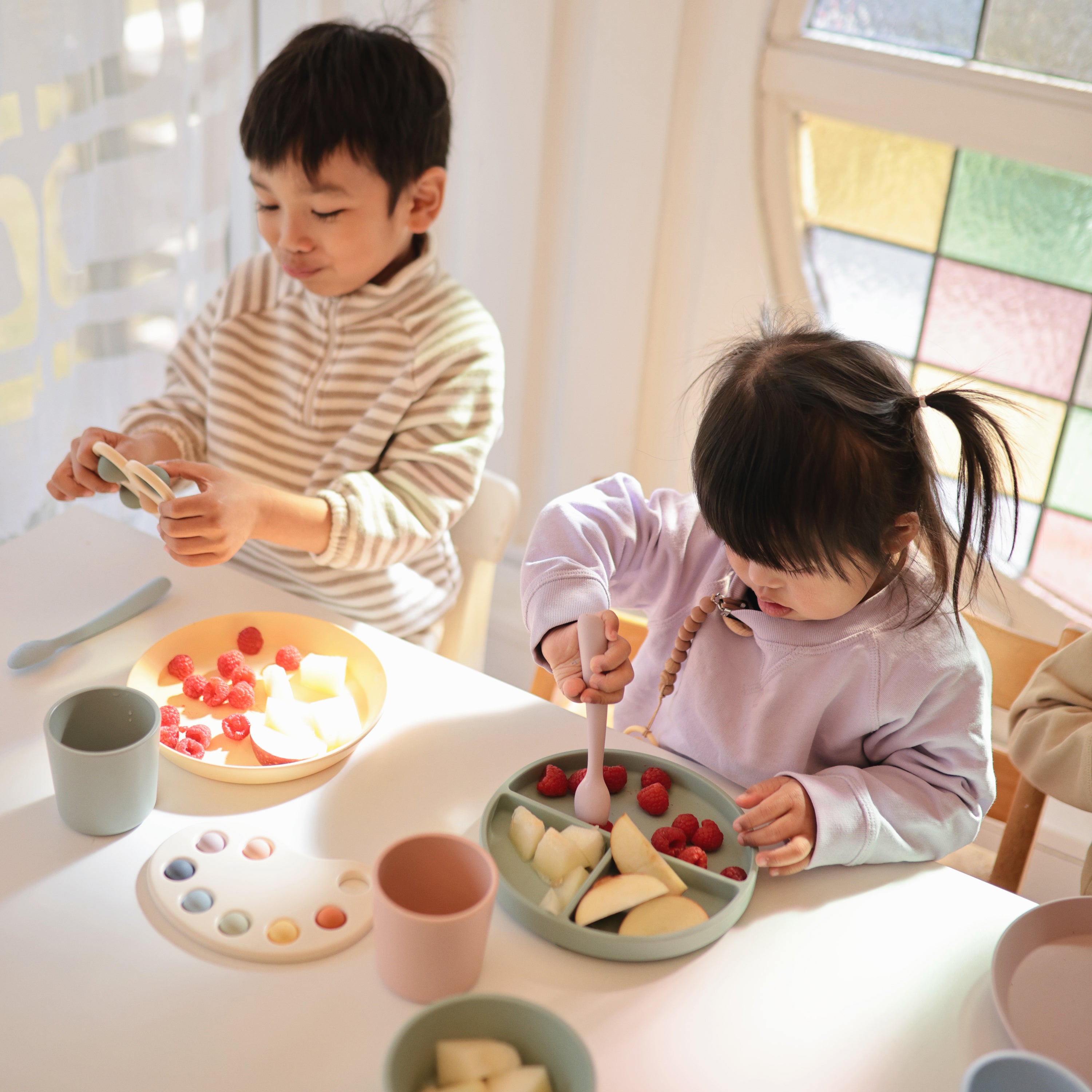 Mushie Paint Palette Press Baby Toy