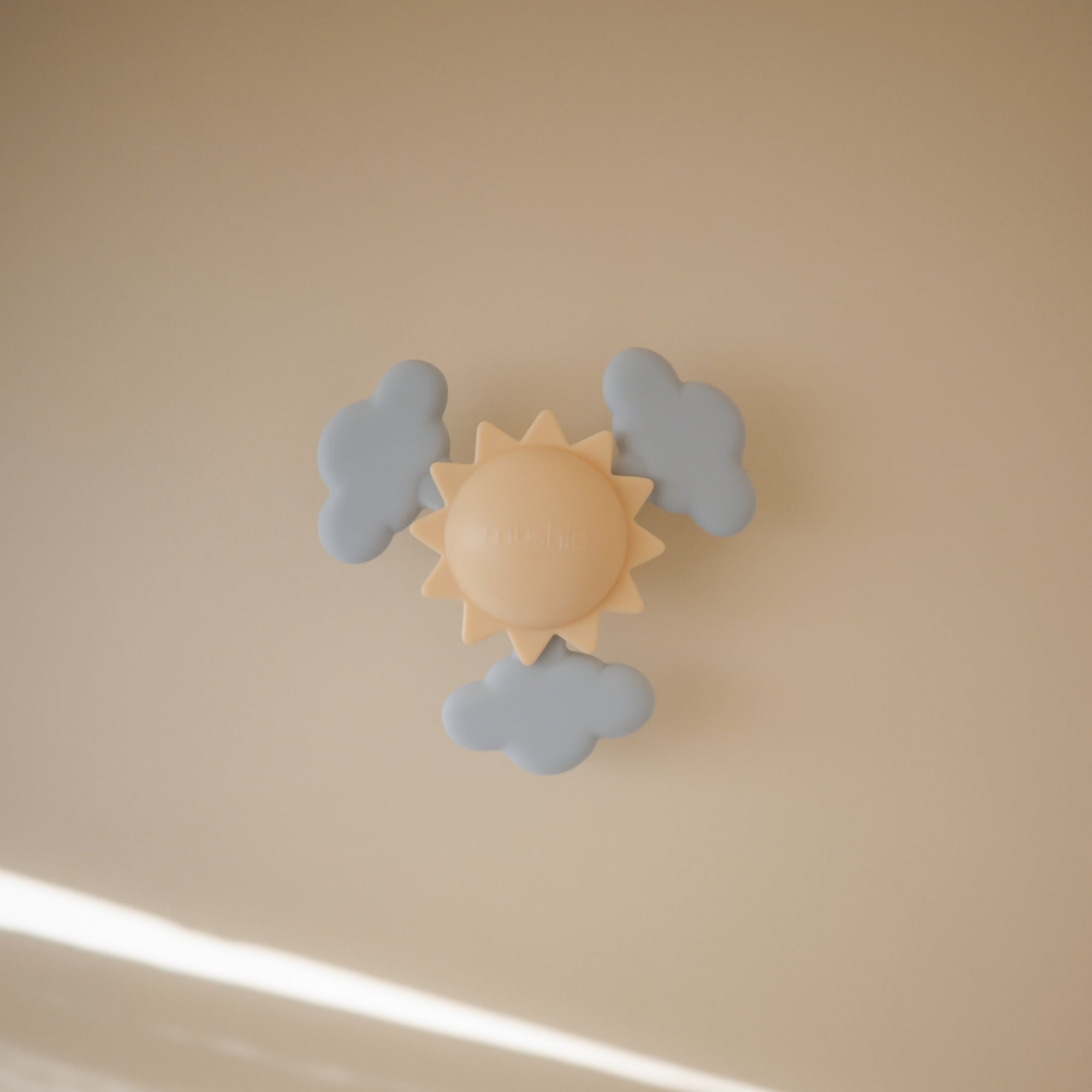 Sunshine Suction Spinner Toy