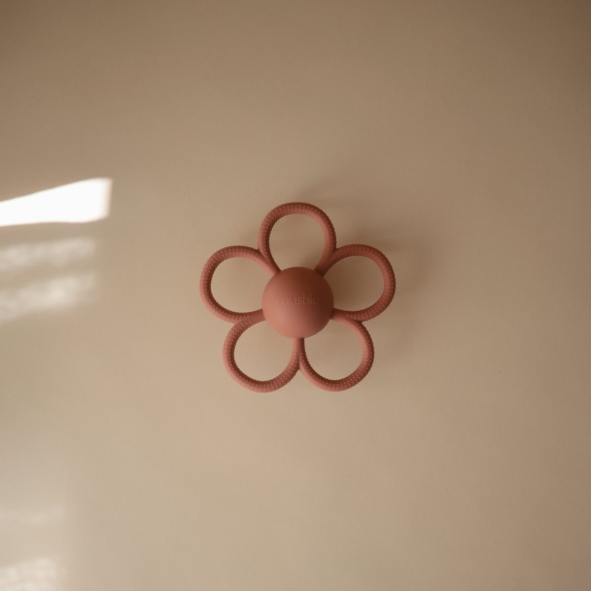 Rose Rattle Daisy Rattle Teether – Mushie