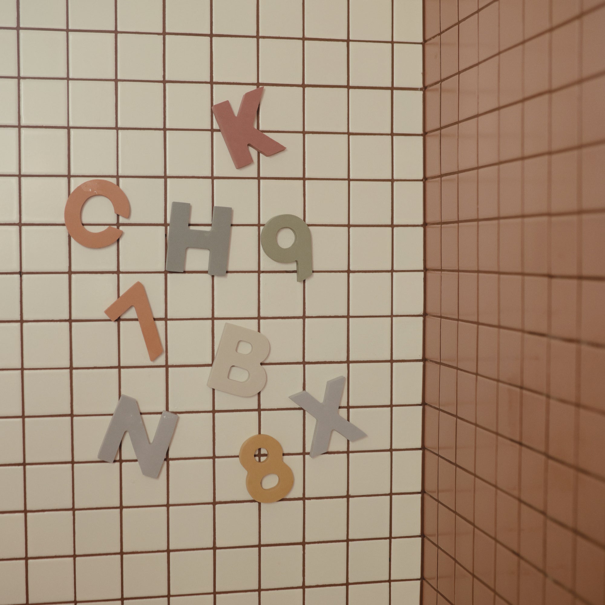 Make bath time fun with mushie’s Letters &amp; Numbers Bath Play Set for colorful learning.