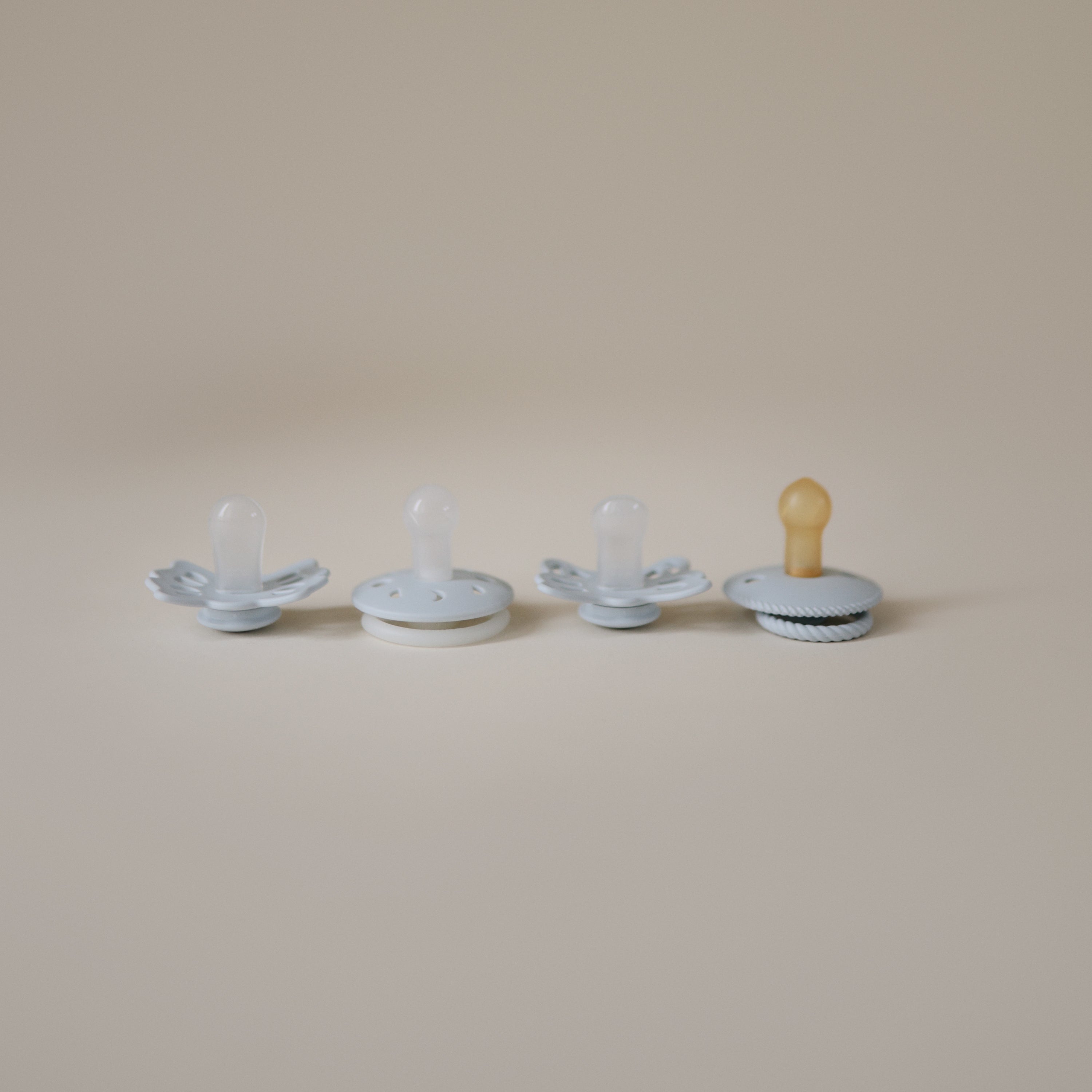 FRIGG Baby's First Pacifier Moonlight Sailing (Powder Blue) 4-Pack – Mushie