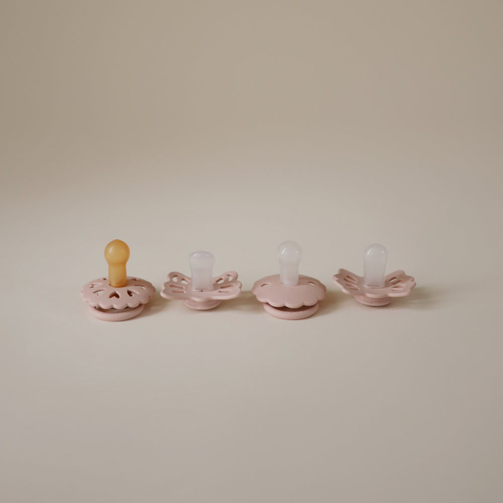 FRIGG Baby's First Pacifier Floral Heart (Blush) 4-Pack – Mushie
