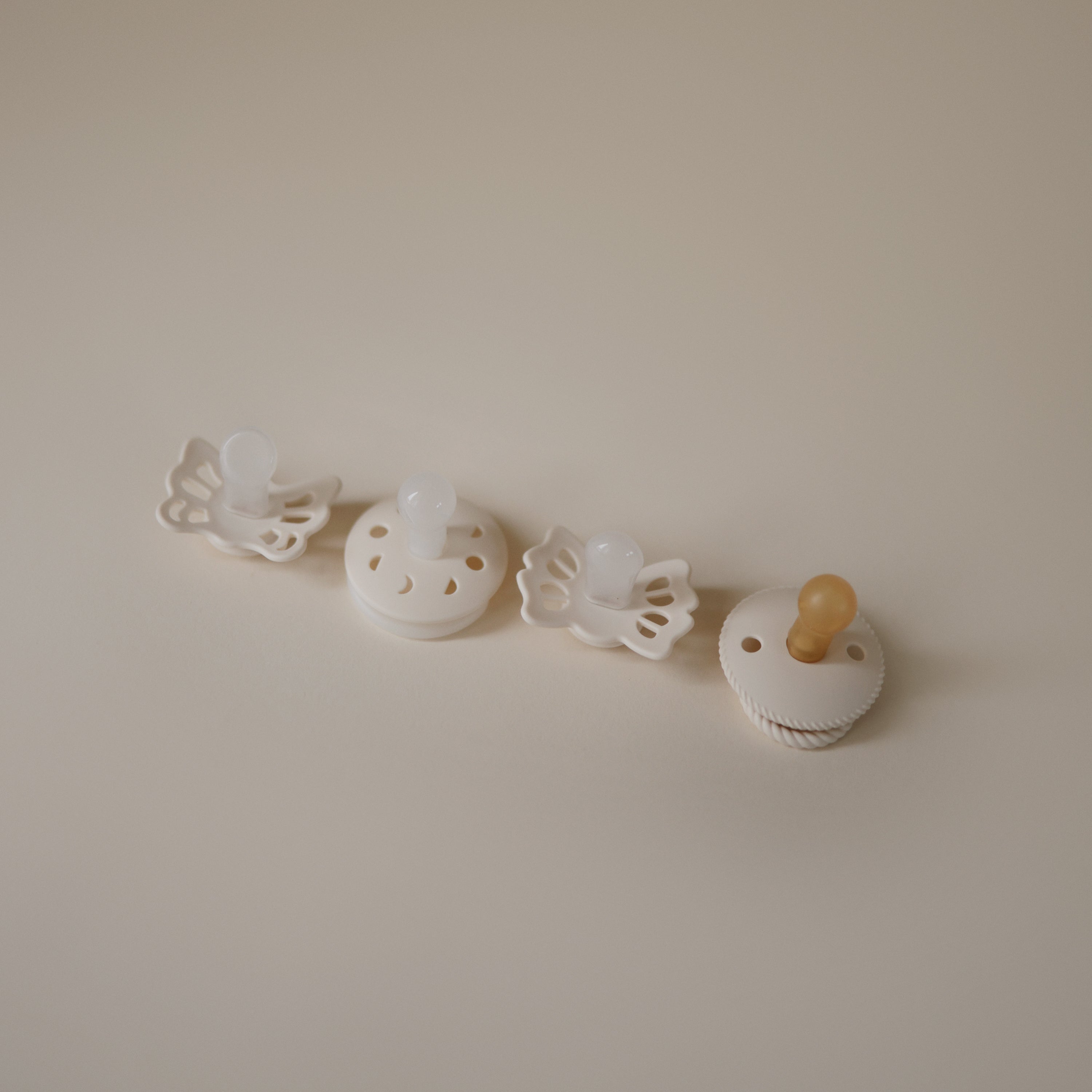 FRIGG Baby's First Pacifier Moonlight Sailing (Cream) 4-Pack – Mushie