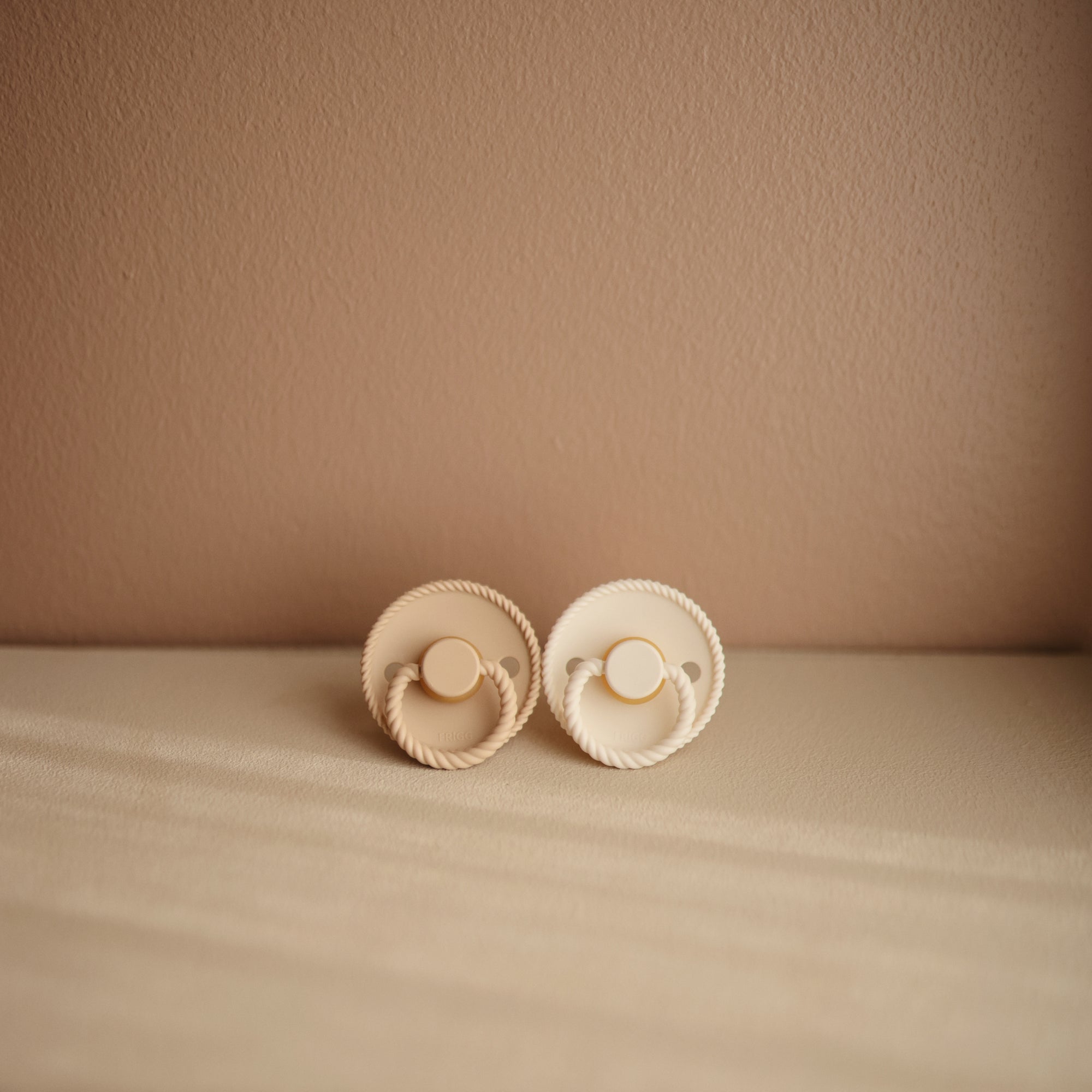 FRIGG Rope Natural Rubber Pacifier 2-Pack | Limited Edition – Mushie