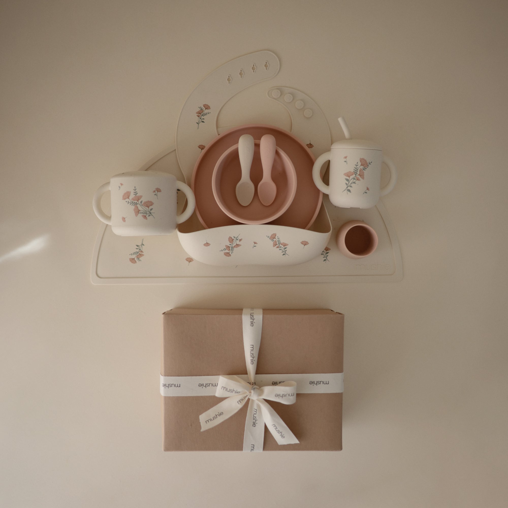 Deluxe Feeding Kit (Pink Flowers/Blush)