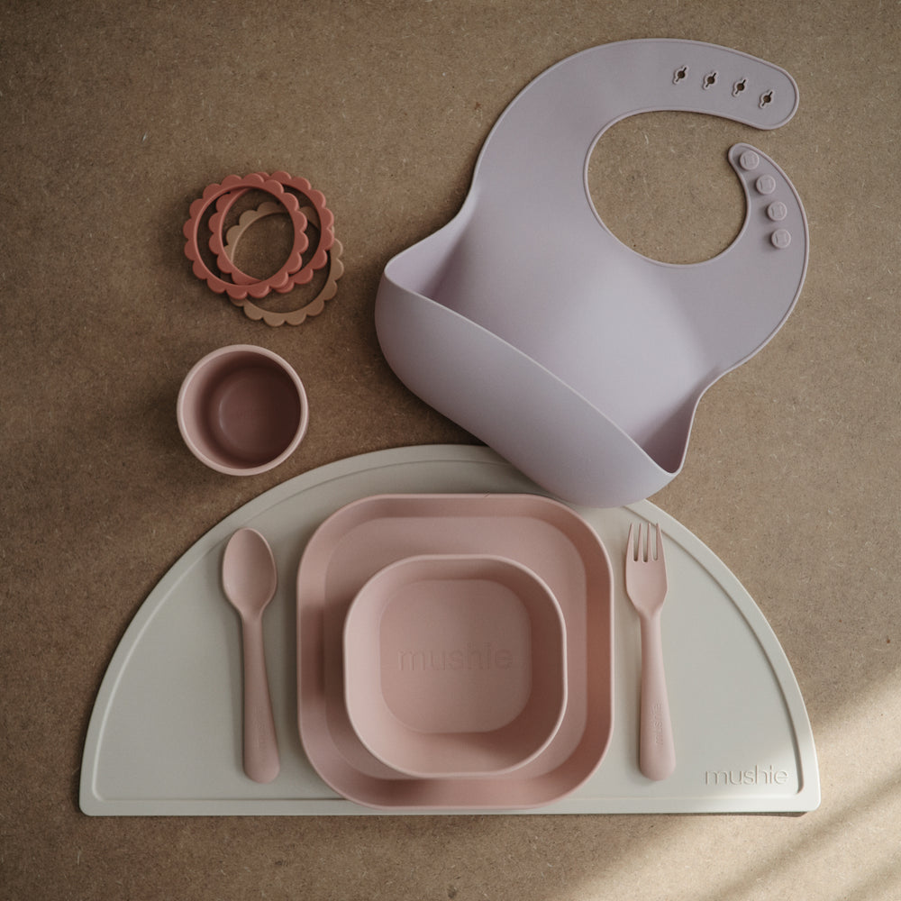 Mushie Silicone Feeding Spoons in Blush / Shifting Sand – Mia Michelle Bows