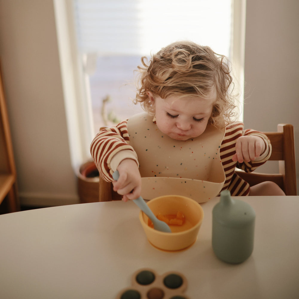 Mushie Silicone Toddler Starter Spoons 2-Pack (Blush/Shifting Sand)