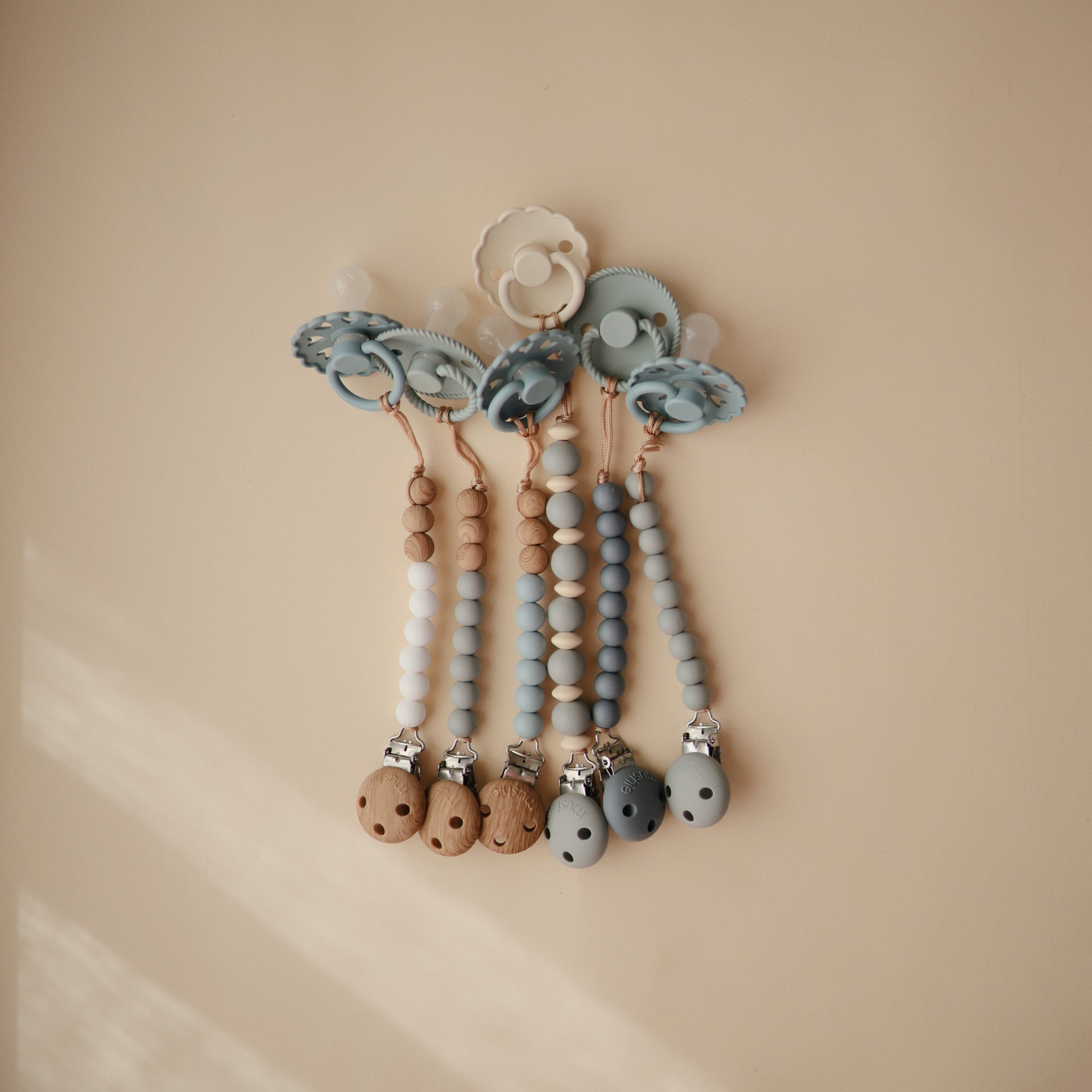 Silicone Pacifier Clip | Eva